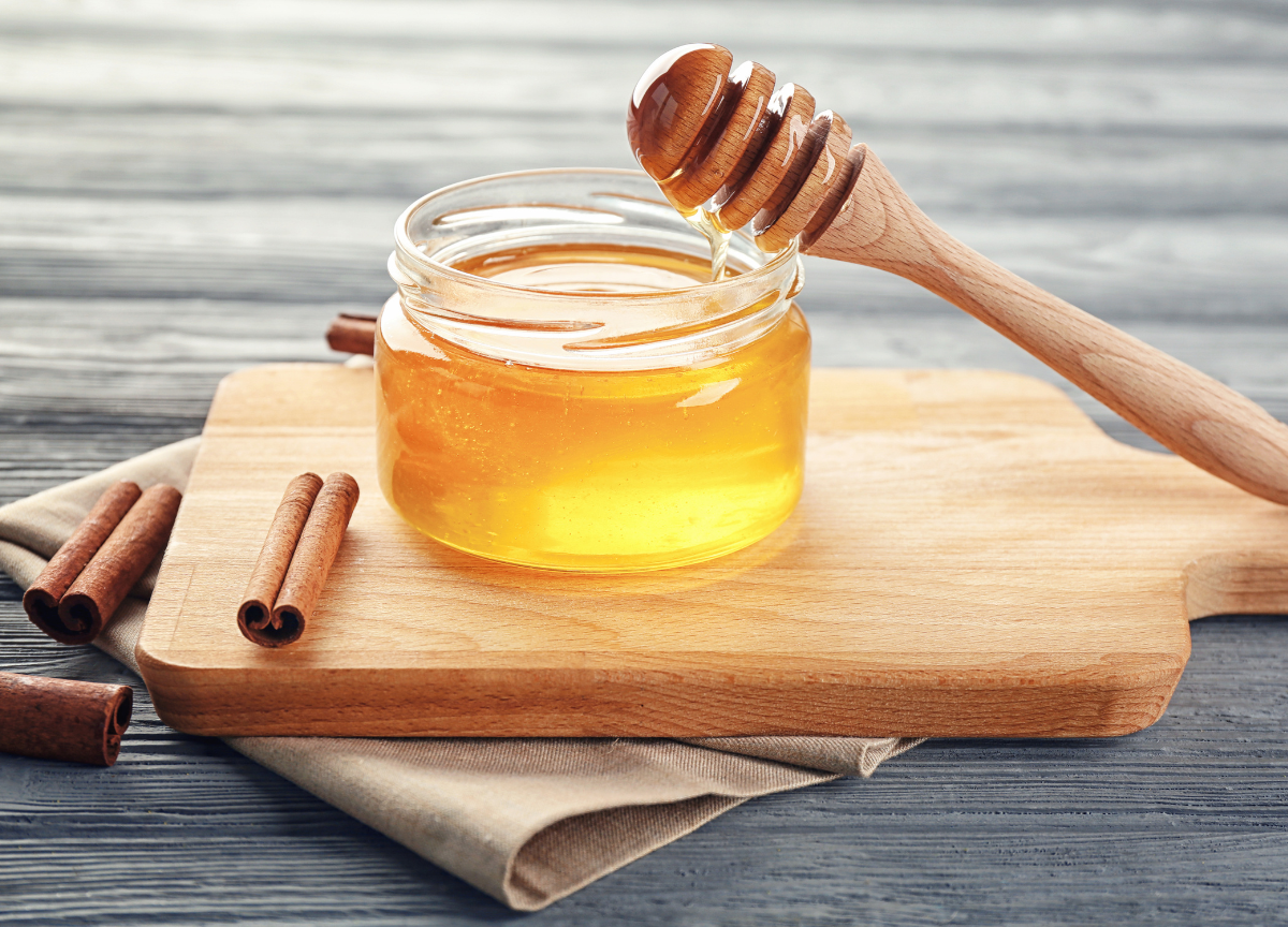 Honey and cinnamon sticks - honey and cinnamon for weight loss